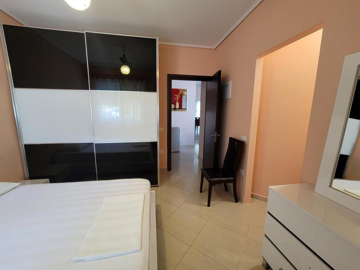 Lungo Mare & Luxury Apartments Vlore Exterior photo